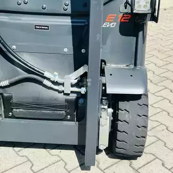 Eléctrico - 3 rodas 2021  Linde E12 (386-02) EVO (14)