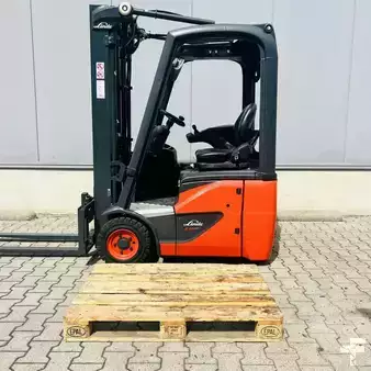 Eléctrico - 3 rodas 2021  Linde E12 (386-02) EVO (2)