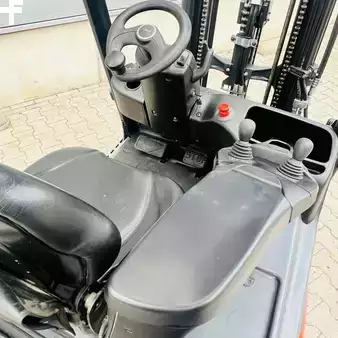Eléctrico - 3 rodas 2021  Linde E12 (386-02) EVO (4)