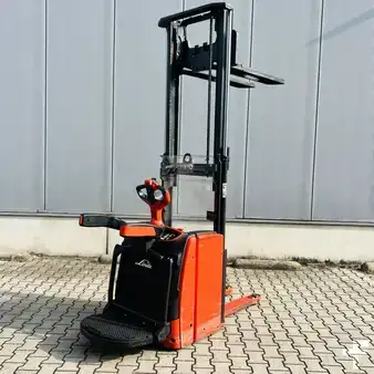 Stacker de condutor em pé 2022  Linde L14AP (1173) (1)