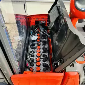 Stacker de condutor em pé 2022  Linde L14AP (1173) (11)