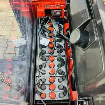 Stacker de condutor em pé 2022  Linde L14AP (1173) (12)
