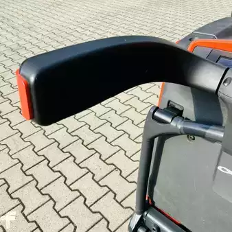 Stacker de condutor em pé 2022  Linde L14AP (1173) (6)