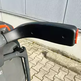 Stacker de condutor em pé 2022  Linde L14AP (1173) (7)