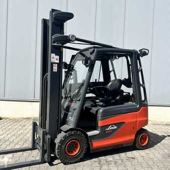 Electric - 4 wheels 2015  Linde E20 (387-01) (1)
