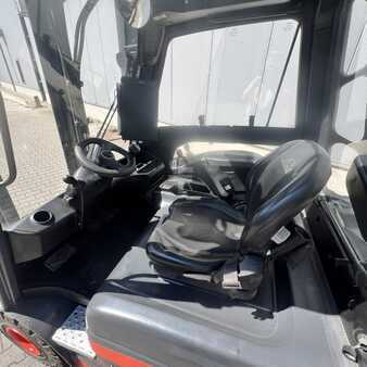 Electric - 4 wheels 2015  Linde E20 (387-01) (4)