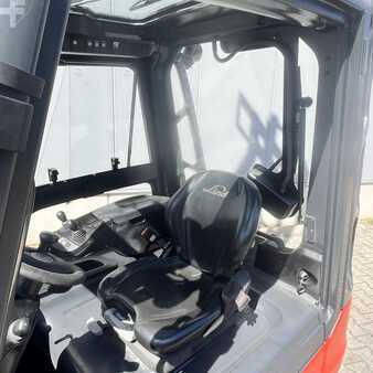Electric - 4 wheels 2015  Linde E20 (387-01) (5)
