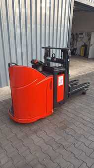 Hochhubwagen 2017  Linde D12HPSP (2)