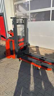 Ruční vysokozdvižný vozík 2018 Linde D06AP (2)