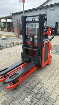 Ruční vysokozdvižný vozík 2019 Linde D12AP (1)