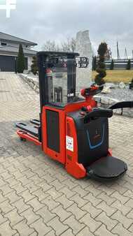 Ruční vysokozdvižný vozík 2019 Linde D12AP (4)