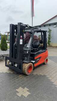Elektro 4 Rad-Linde-E35L-01