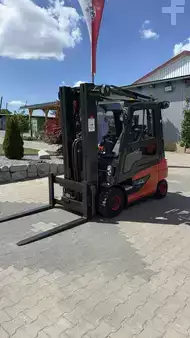 Elektro 4 Rad-Linde-E30-01