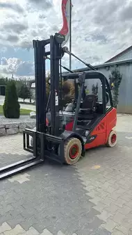 Dieselstapler-Linde-H30D-02