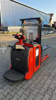 Hochhubwagen 2018  Linde D12 AP (3)