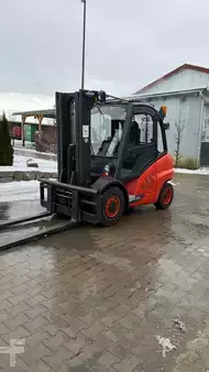 Dieselstapler-Linde-H50D-02