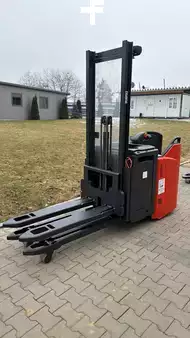 Hochhubwagen-Linde-D12SP