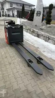 Horizontal-Kommissionierer-Linde-N20