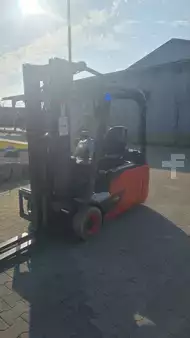 El truck - 3 hjulet 2021  Linde E16L-02 (1)