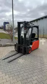 Elektro 3 Rad-Linde-E16L-01