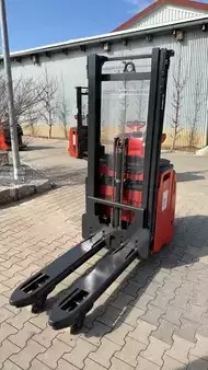 Hochhubwagen-Linde-D12AP