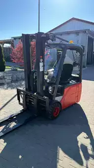 3-wiel elektrische heftrucks 2012  Linde E18-01 (1)
