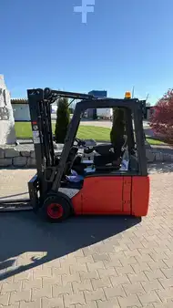 3-wiel elektrische heftrucks 2012  Linde E18-01 (3)