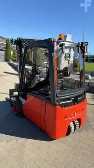 3-wiel elektrische heftrucks 2012  Linde E18-01 (4)