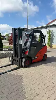 Dieselstapler 2018  Linde H25D-02 (1)
