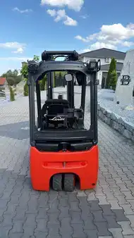 Carrelli elettrici 3 ruote 2016  Linde E18-02 (3)