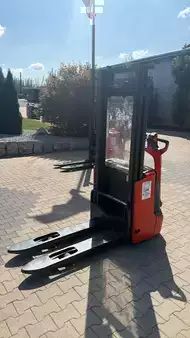 Hochhubwagen 2018  Linde L10 (1)