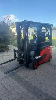 Elektro 4 Rad 2020  Linde E20PH-02 (1)