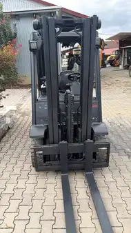 Dieselstapler 2015  Linde H25D-02 (6)