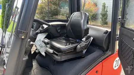 Chariots élévateurs diesel 2015  Linde H20D-01 (2)