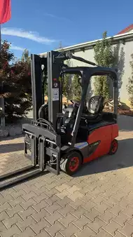 El truck - 4 hjulet 2018  Linde E16P-02 (1)