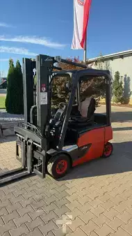 El truck - 4 hjulet 2019  Linde E16P-02 (1)