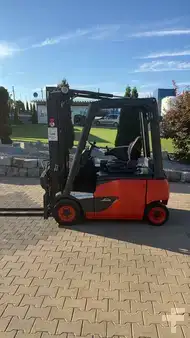 El truck - 4 hjulet 2019  Linde E16P-02 (5)