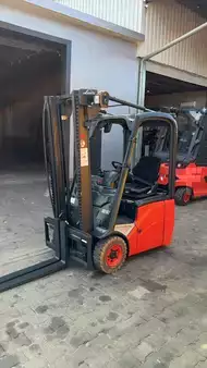 Elektro tříkolové VZV 2010  Linde E12-01 (1)