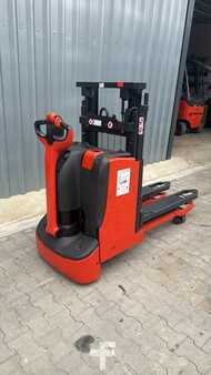 Ruční vysokozdvižný vozík 2015 Linde D08 (3)