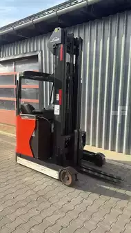 Schubmaststapler-Linde-R16-01