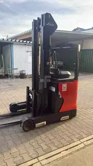 Schubmaststapler-Linde-R16-01