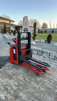 Ruční vysokozdvižný vozík 2018 Linde D12HPAP (1)