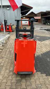 Ruční vysokozdvižný vozík 2016 Linde D12HPAP (3)