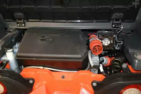 Elektro čtyřkolový VZV 2019  Linde E 30/600 HL 387 (13)