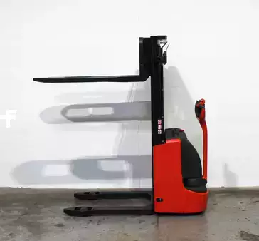 Pallet Stackers 2016  Linde L 12 1172 (3)