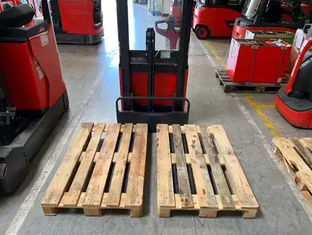 Pallet Stackers 2016  Linde L 12 1172 (8)