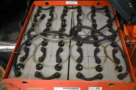 Sähkö - 3 pyör 2018  Linde E 18 L EVO 386-02 (5)