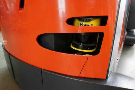 VZV pro práci v úzk.uličkách-retrakt 2015  Linde K-Schwenkschubgabel 011 (11)