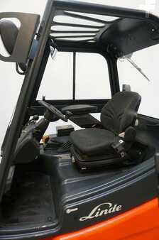 Elektro čtyřkolový VZV 2007  Linde E 25 EX S 336-31 (3)
