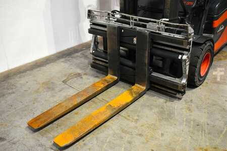 Elektro čtyřkolový VZV 2017  Linde E 35 L 387 (9)